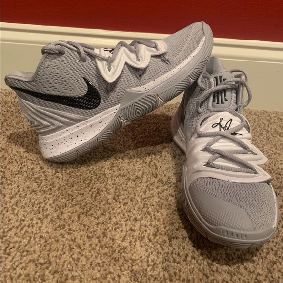 New! Kyrie 5 - Picture 3 of 5
